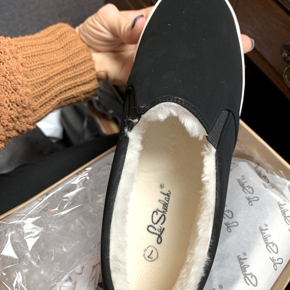 Hayden shoe in black New in box !